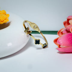 Black Clover & Round Charm Gold Bangle Bracelet (Free Size)