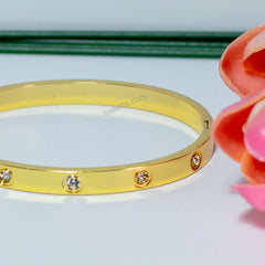 Crystal Studded Gold Bangle Bracelet (Free Size)