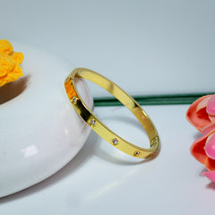 Crystal Studded Gold Bangle Bracelet (Free Size)